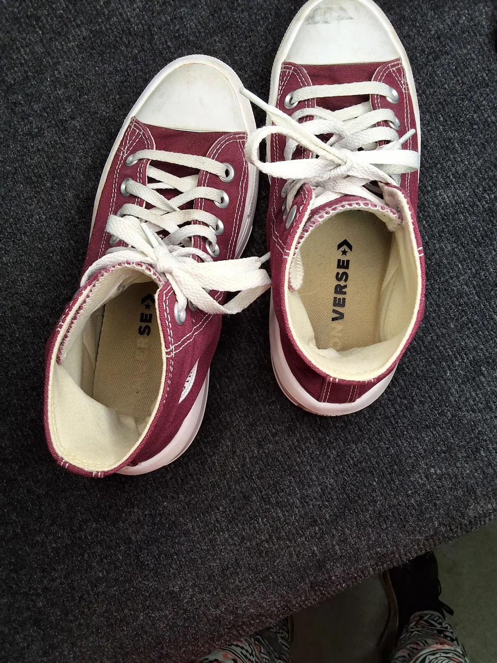 Converse High Top Sneakers in Burgundy Canvas
